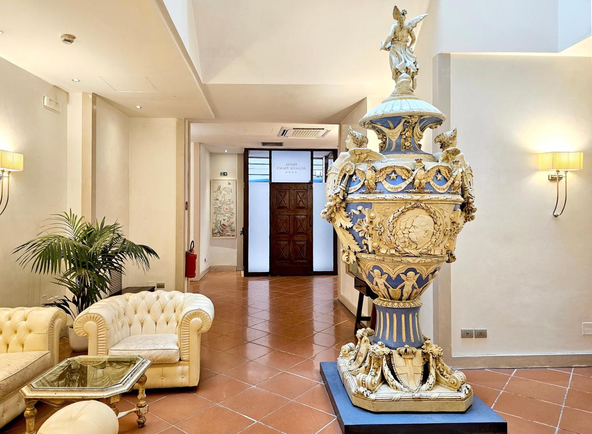 Hotel Atlantic Palace Florencia Exterior foto