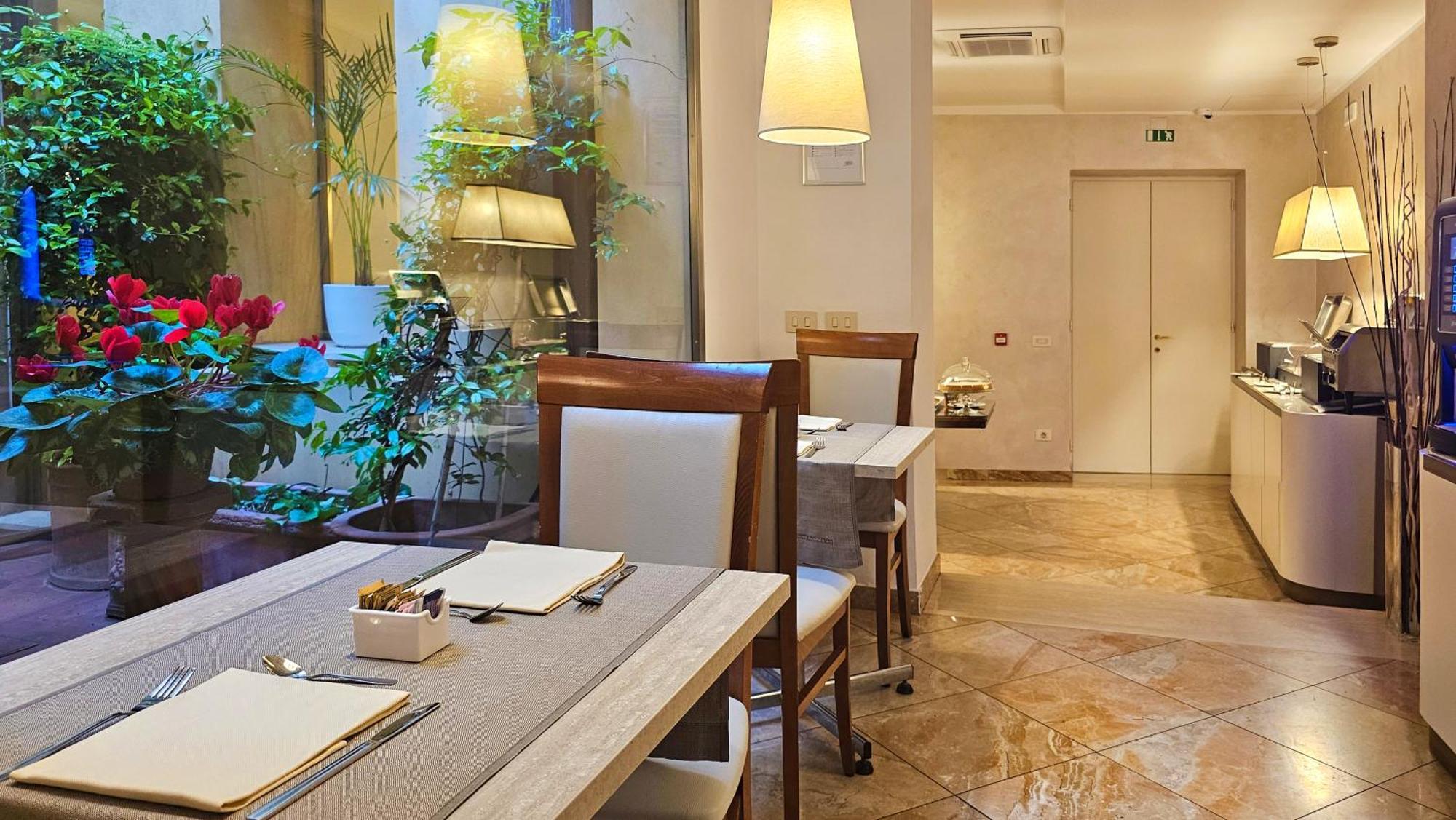 Hotel Atlantic Palace Florencia Exterior foto