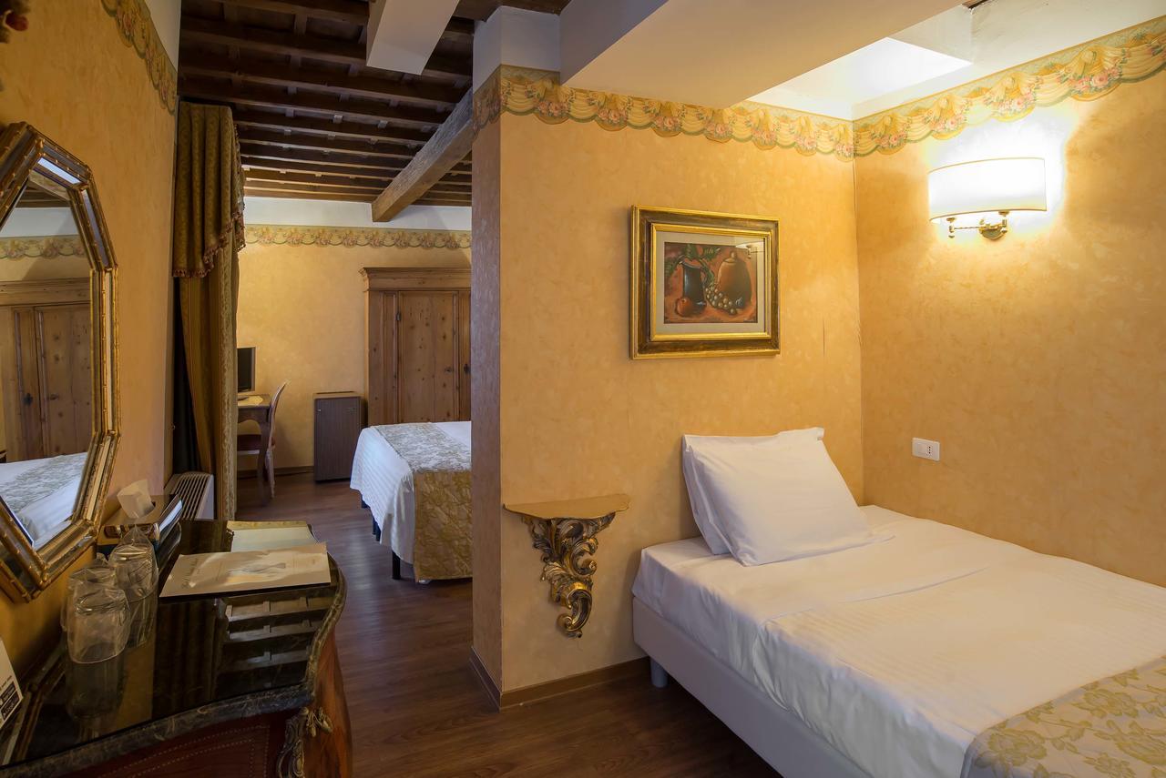 Hotel Atlantic Palace Florencia Exterior foto