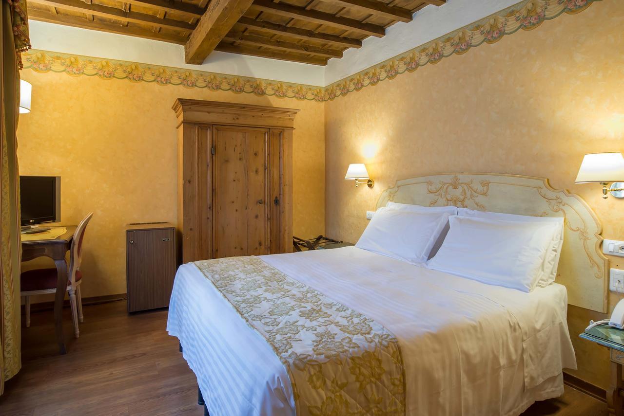 Hotel Atlantic Palace Florencia Exterior foto